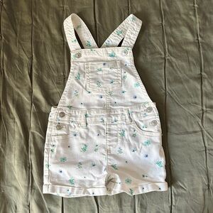 Wonder Nation White & Blue Floral Overall Shorts / Size 4T
